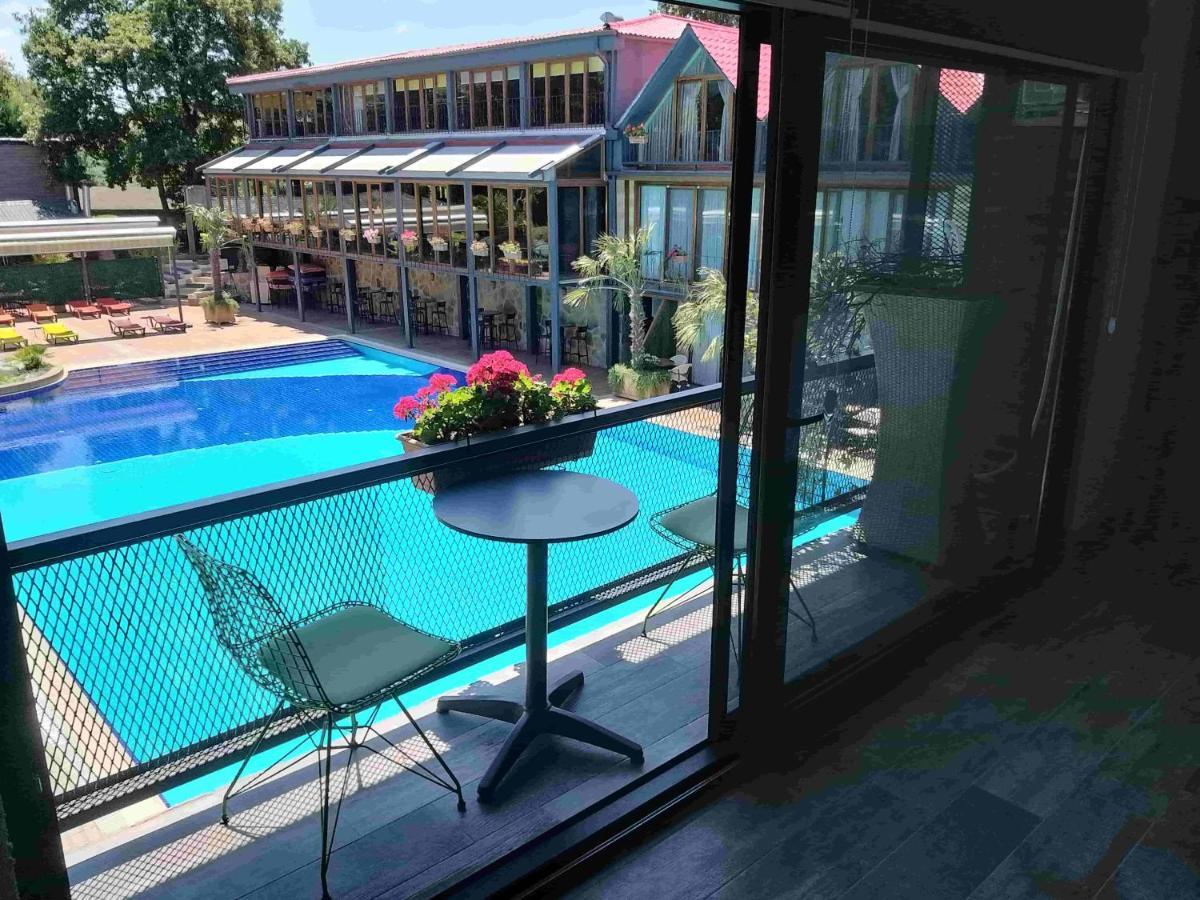 Green House Garden Park Hotel Cumhuriyet Buitenkant foto