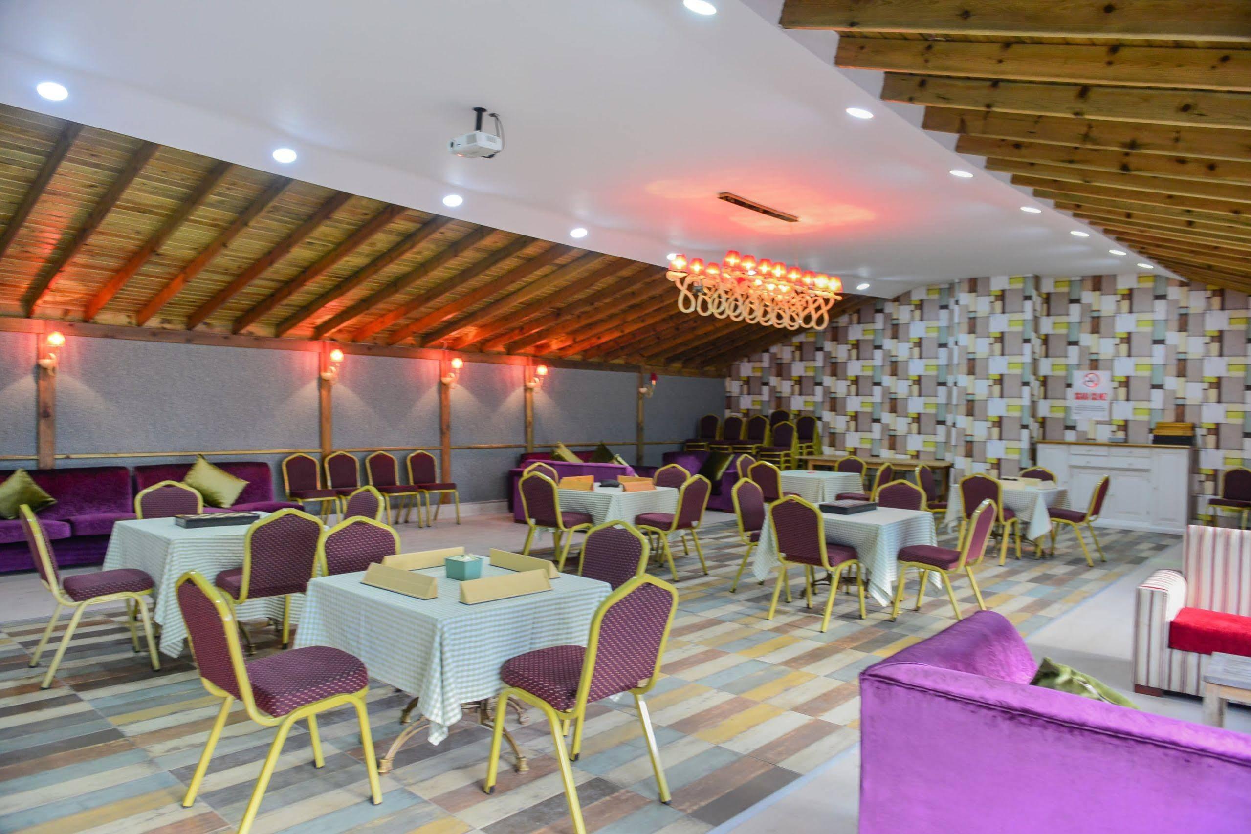 Green House Garden Park Hotel Cumhuriyet Buitenkant foto